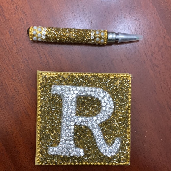Pier 1 Mini Beaded “R” Monogram Note Pad - Picture 2 of 8